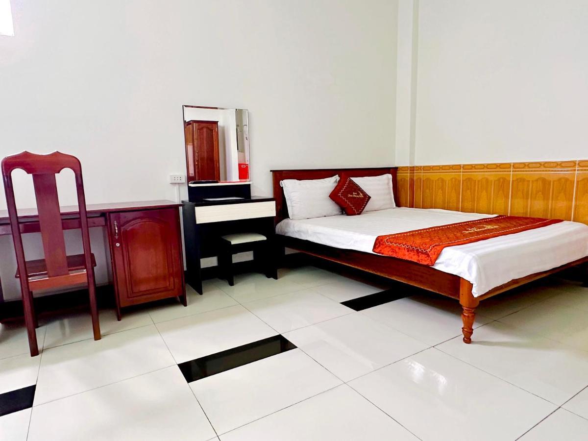 Truc Hoang Ha Hotel Tỉnh Kontum Exterior photo