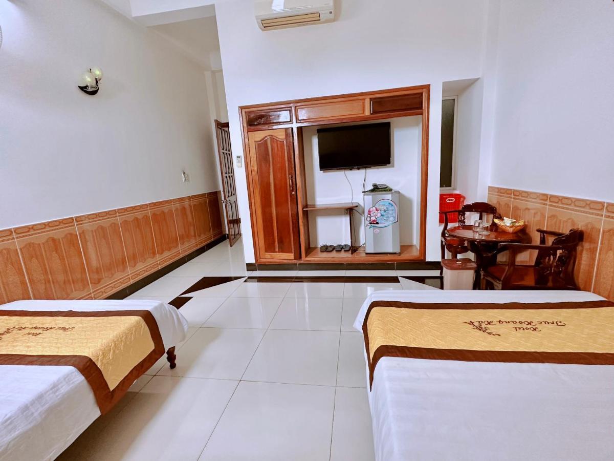 Truc Hoang Ha Hotel Tỉnh Kontum Exterior photo