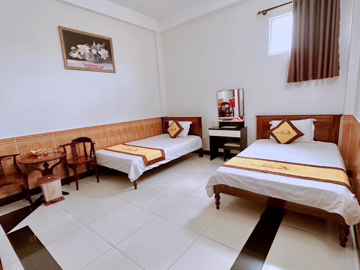 Truc Hoang Ha Hotel Tỉnh Kontum Exterior photo